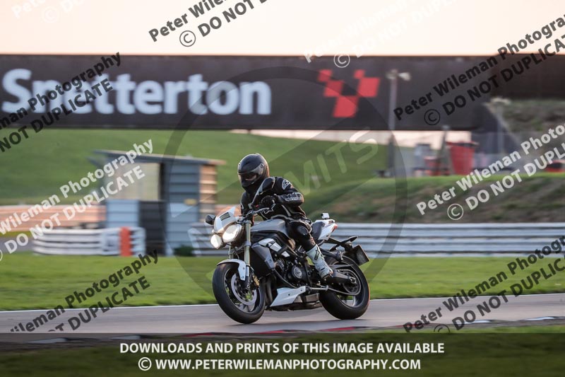 Rockingham no limits trackday;enduro digital images;event digital images;eventdigitalimages;no limits trackdays;peter wileman photography;racing digital images;rockingham raceway northamptonshire;rockingham trackday photographs;trackday digital images;trackday photos