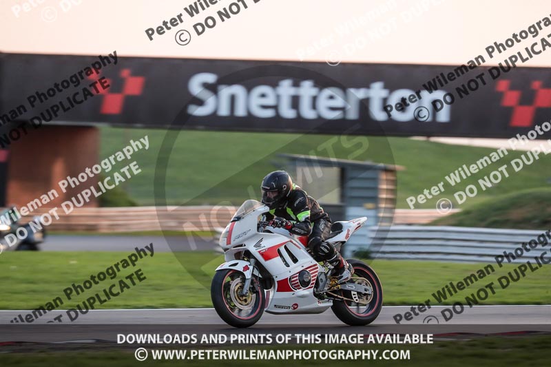 Rockingham no limits trackday;enduro digital images;event digital images;eventdigitalimages;no limits trackdays;peter wileman photography;racing digital images;rockingham raceway northamptonshire;rockingham trackday photographs;trackday digital images;trackday photos
