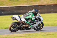 Rockingham-no-limits-trackday;enduro-digital-images;event-digital-images;eventdigitalimages;no-limits-trackdays;peter-wileman-photography;racing-digital-images;rockingham-raceway-northamptonshire;rockingham-trackday-photographs;trackday-digital-images;trackday-photos