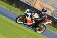 Rockingham-no-limits-trackday;enduro-digital-images;event-digital-images;eventdigitalimages;no-limits-trackdays;peter-wileman-photography;racing-digital-images;rockingham-raceway-northamptonshire;rockingham-trackday-photographs;trackday-digital-images;trackday-photos