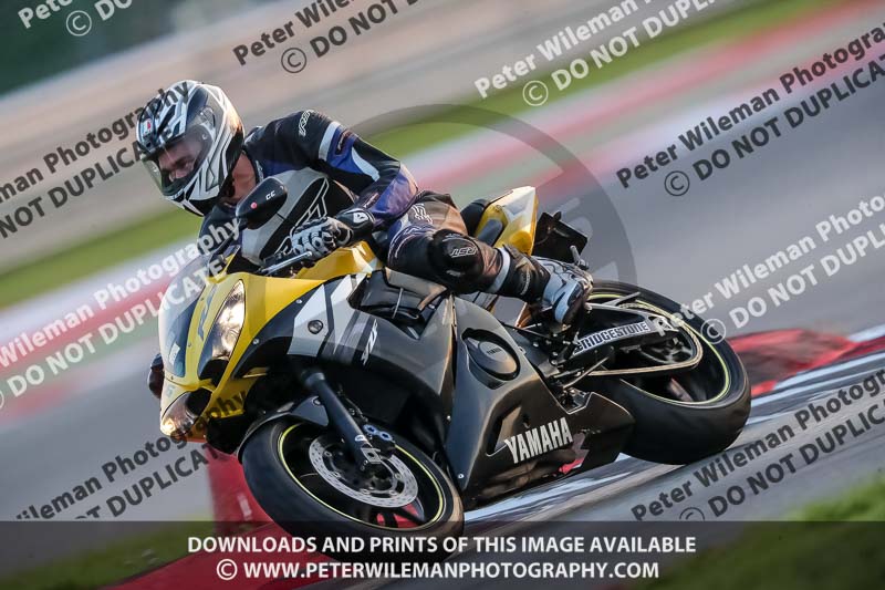 Rockingham no limits trackday;enduro digital images;event digital images;eventdigitalimages;no limits trackdays;peter wileman photography;racing digital images;rockingham raceway northamptonshire;rockingham trackday photographs;trackday digital images;trackday photos