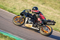 Rockingham-no-limits-trackday;enduro-digital-images;event-digital-images;eventdigitalimages;no-limits-trackdays;peter-wileman-photography;racing-digital-images;rockingham-raceway-northamptonshire;rockingham-trackday-photographs;trackday-digital-images;trackday-photos