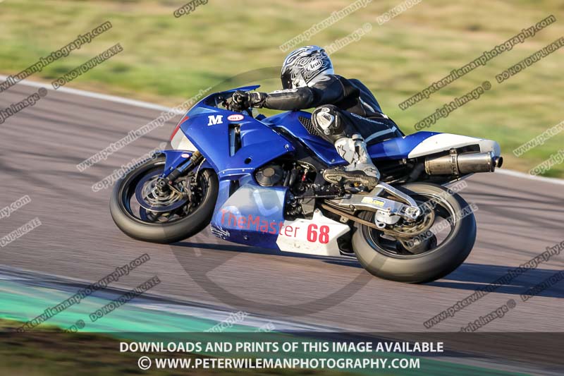 Rockingham no limits trackday;enduro digital images;event digital images;eventdigitalimages;no limits trackdays;peter wileman photography;racing digital images;rockingham raceway northamptonshire;rockingham trackday photographs;trackday digital images;trackday photos