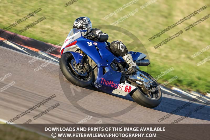 Rockingham no limits trackday;enduro digital images;event digital images;eventdigitalimages;no limits trackdays;peter wileman photography;racing digital images;rockingham raceway northamptonshire;rockingham trackday photographs;trackday digital images;trackday photos