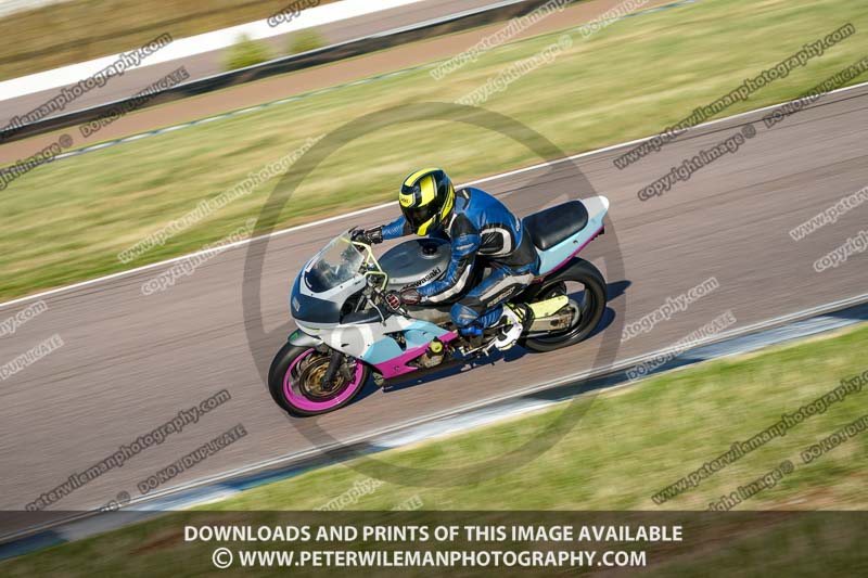 Rockingham no limits trackday;enduro digital images;event digital images;eventdigitalimages;no limits trackdays;peter wileman photography;racing digital images;rockingham raceway northamptonshire;rockingham trackday photographs;trackday digital images;trackday photos