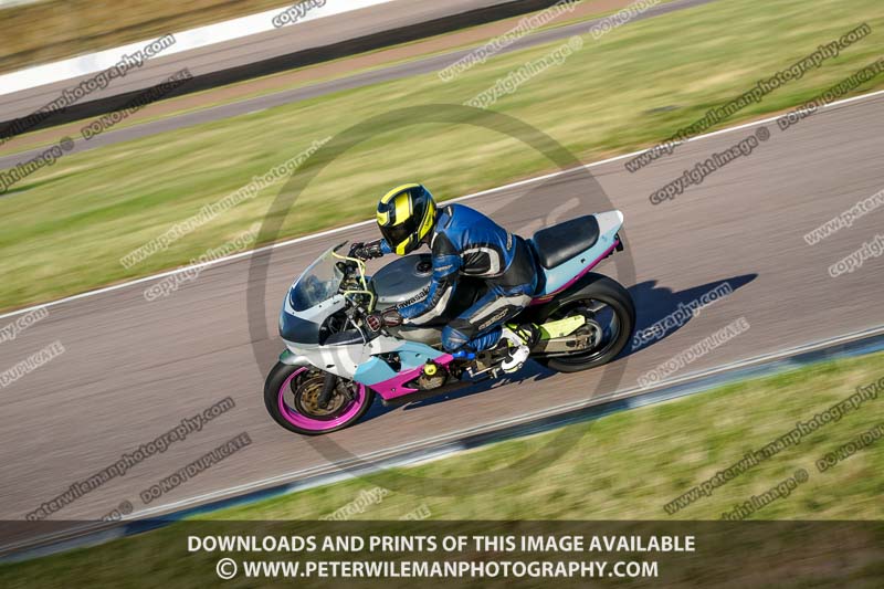 Rockingham no limits trackday;enduro digital images;event digital images;eventdigitalimages;no limits trackdays;peter wileman photography;racing digital images;rockingham raceway northamptonshire;rockingham trackday photographs;trackday digital images;trackday photos