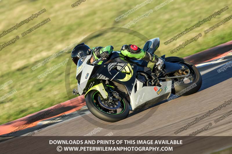 Rockingham no limits trackday;enduro digital images;event digital images;eventdigitalimages;no limits trackdays;peter wileman photography;racing digital images;rockingham raceway northamptonshire;rockingham trackday photographs;trackday digital images;trackday photos