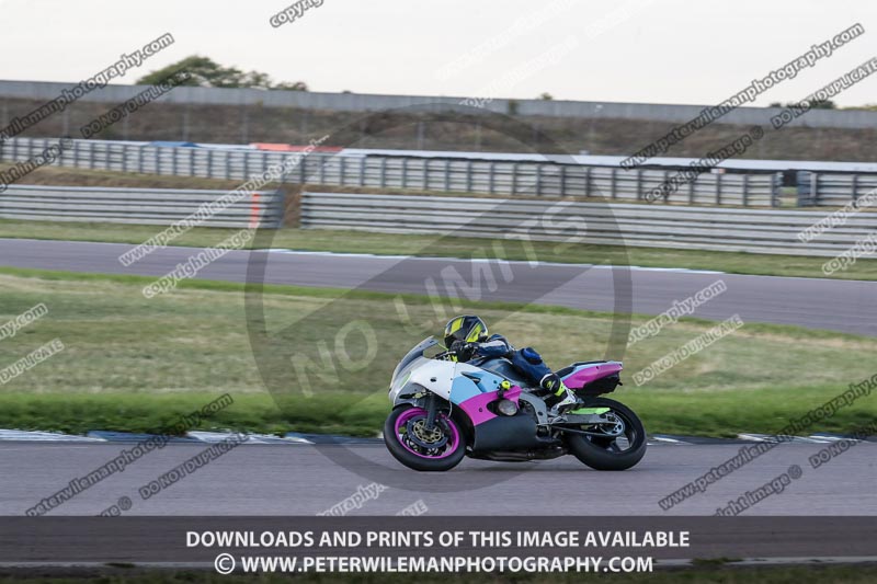 Rockingham no limits trackday;enduro digital images;event digital images;eventdigitalimages;no limits trackdays;peter wileman photography;racing digital images;rockingham raceway northamptonshire;rockingham trackday photographs;trackday digital images;trackday photos