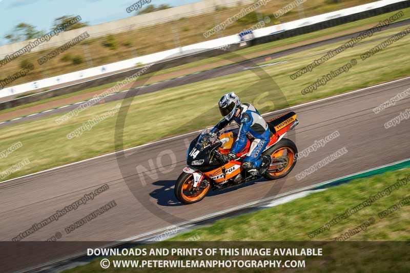 Rockingham no limits trackday;enduro digital images;event digital images;eventdigitalimages;no limits trackdays;peter wileman photography;racing digital images;rockingham raceway northamptonshire;rockingham trackday photographs;trackday digital images;trackday photos