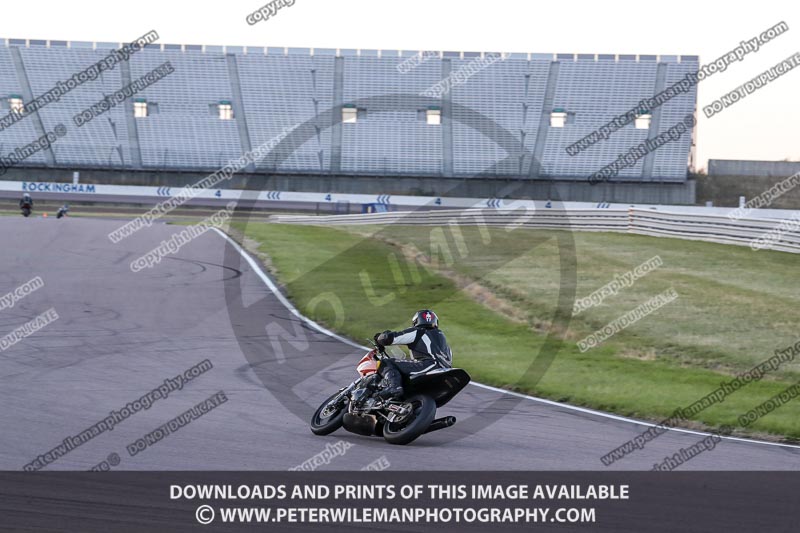 Rockingham no limits trackday;enduro digital images;event digital images;eventdigitalimages;no limits trackdays;peter wileman photography;racing digital images;rockingham raceway northamptonshire;rockingham trackday photographs;trackday digital images;trackday photos
