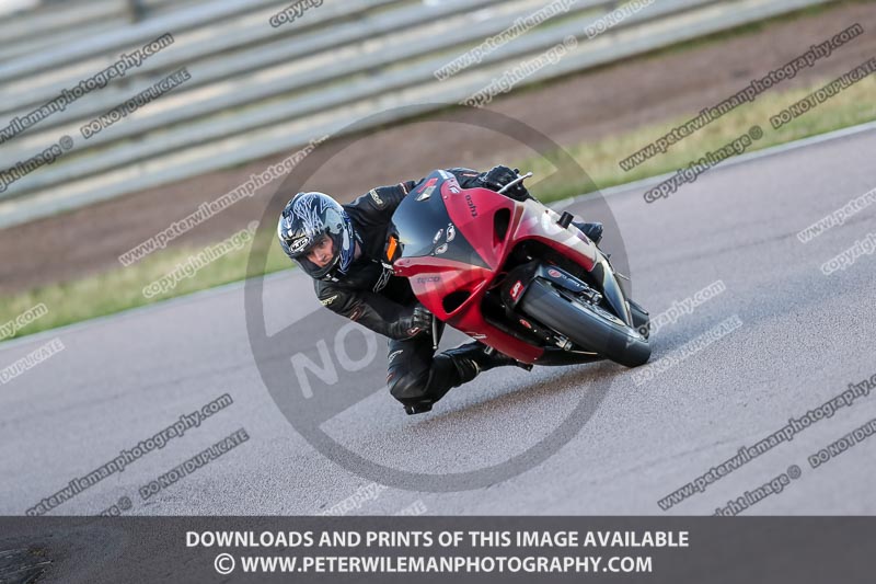 Rockingham no limits trackday;enduro digital images;event digital images;eventdigitalimages;no limits trackdays;peter wileman photography;racing digital images;rockingham raceway northamptonshire;rockingham trackday photographs;trackday digital images;trackday photos