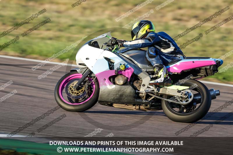 Rockingham no limits trackday;enduro digital images;event digital images;eventdigitalimages;no limits trackdays;peter wileman photography;racing digital images;rockingham raceway northamptonshire;rockingham trackday photographs;trackday digital images;trackday photos