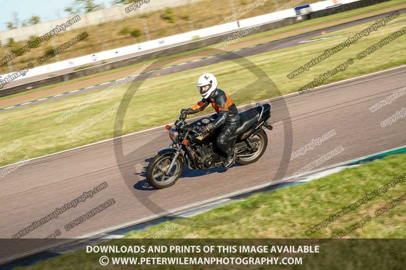 Rockingham no limits trackday;enduro digital images;event digital images;eventdigitalimages;no limits trackdays;peter wileman photography;racing digital images;rockingham raceway northamptonshire;rockingham trackday photographs;trackday digital images;trackday photos