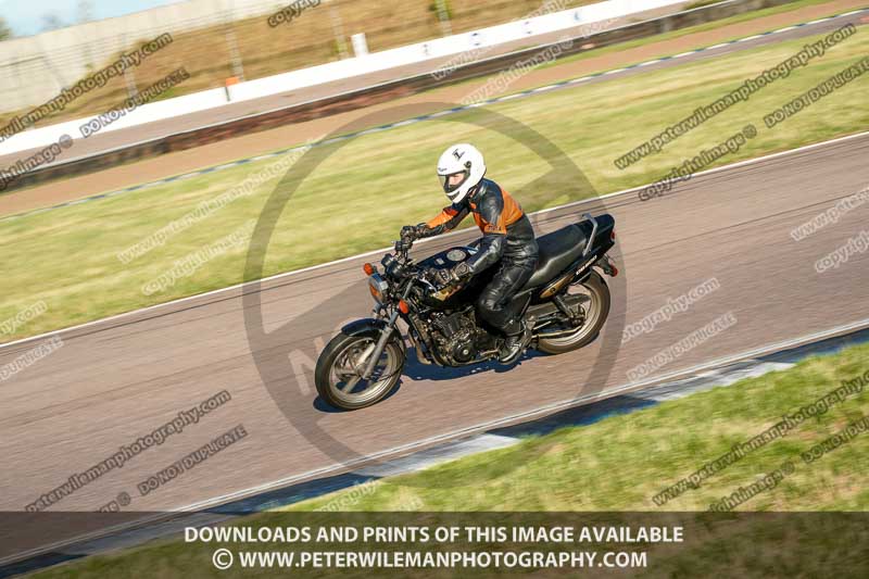 Rockingham no limits trackday;enduro digital images;event digital images;eventdigitalimages;no limits trackdays;peter wileman photography;racing digital images;rockingham raceway northamptonshire;rockingham trackday photographs;trackday digital images;trackday photos