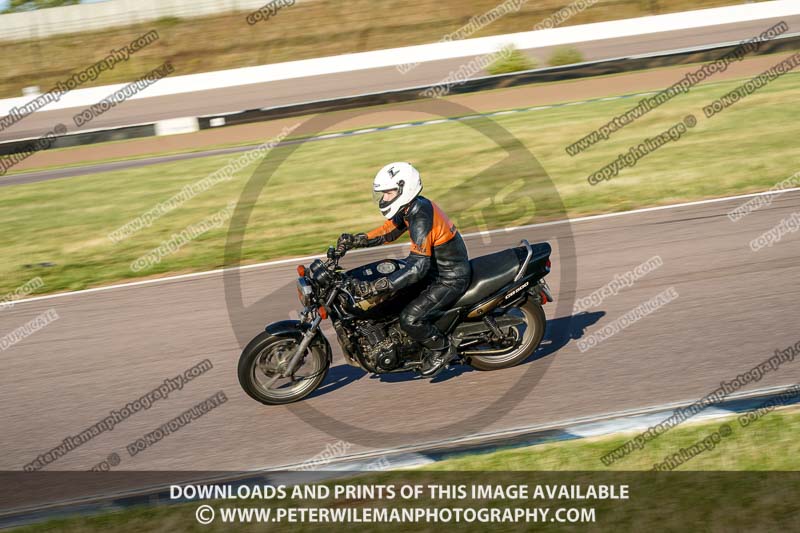 Rockingham no limits trackday;enduro digital images;event digital images;eventdigitalimages;no limits trackdays;peter wileman photography;racing digital images;rockingham raceway northamptonshire;rockingham trackday photographs;trackday digital images;trackday photos