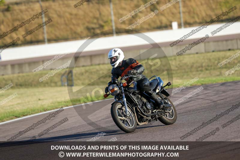 Rockingham no limits trackday;enduro digital images;event digital images;eventdigitalimages;no limits trackdays;peter wileman photography;racing digital images;rockingham raceway northamptonshire;rockingham trackday photographs;trackday digital images;trackday photos