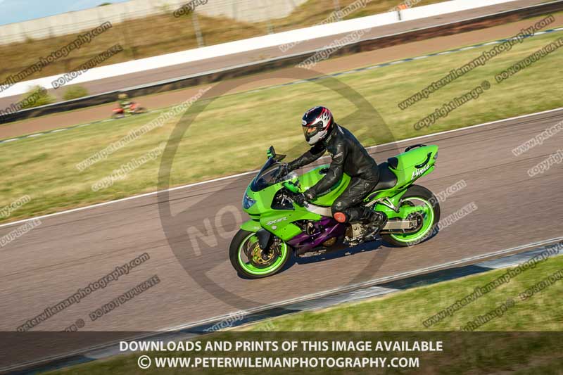 Rockingham no limits trackday;enduro digital images;event digital images;eventdigitalimages;no limits trackdays;peter wileman photography;racing digital images;rockingham raceway northamptonshire;rockingham trackday photographs;trackday digital images;trackday photos