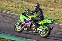 Rockingham-no-limits-trackday;enduro-digital-images;event-digital-images;eventdigitalimages;no-limits-trackdays;peter-wileman-photography;racing-digital-images;rockingham-raceway-northamptonshire;rockingham-trackday-photographs;trackday-digital-images;trackday-photos