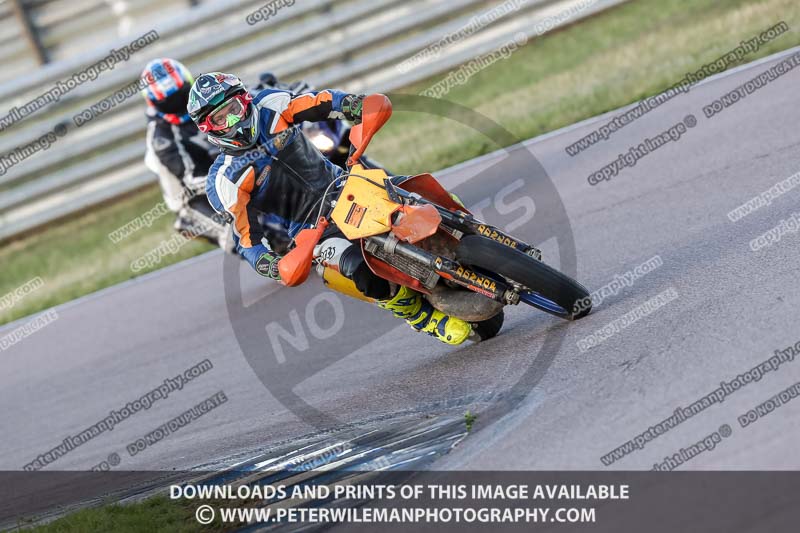 Rockingham no limits trackday;enduro digital images;event digital images;eventdigitalimages;no limits trackdays;peter wileman photography;racing digital images;rockingham raceway northamptonshire;rockingham trackday photographs;trackday digital images;trackday photos