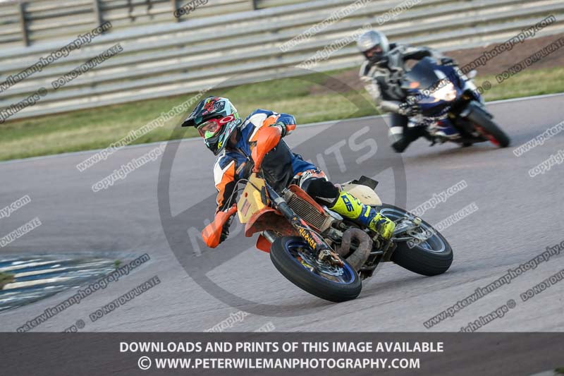 Rockingham no limits trackday;enduro digital images;event digital images;eventdigitalimages;no limits trackdays;peter wileman photography;racing digital images;rockingham raceway northamptonshire;rockingham trackday photographs;trackday digital images;trackday photos