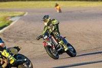 Rockingham-no-limits-trackday;enduro-digital-images;event-digital-images;eventdigitalimages;no-limits-trackdays;peter-wileman-photography;racing-digital-images;rockingham-raceway-northamptonshire;rockingham-trackday-photographs;trackday-digital-images;trackday-photos