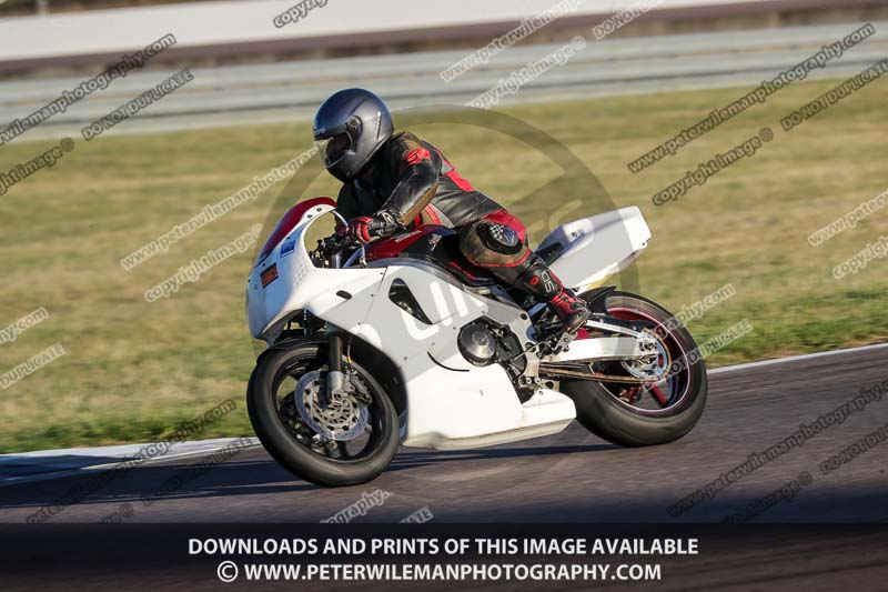 Rockingham no limits trackday;enduro digital images;event digital images;eventdigitalimages;no limits trackdays;peter wileman photography;racing digital images;rockingham raceway northamptonshire;rockingham trackday photographs;trackday digital images;trackday photos
