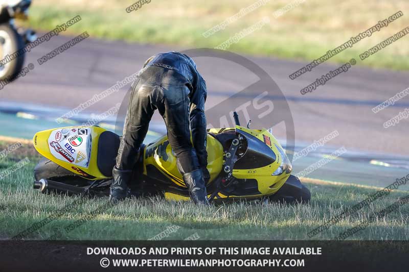 Rockingham no limits trackday;enduro digital images;event digital images;eventdigitalimages;no limits trackdays;peter wileman photography;racing digital images;rockingham raceway northamptonshire;rockingham trackday photographs;trackday digital images;trackday photos