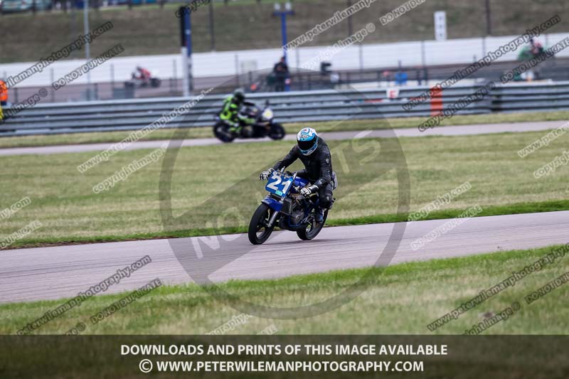Rockingham no limits trackday;enduro digital images;event digital images;eventdigitalimages;no limits trackdays;peter wileman photography;racing digital images;rockingham raceway northamptonshire;rockingham trackday photographs;trackday digital images;trackday photos