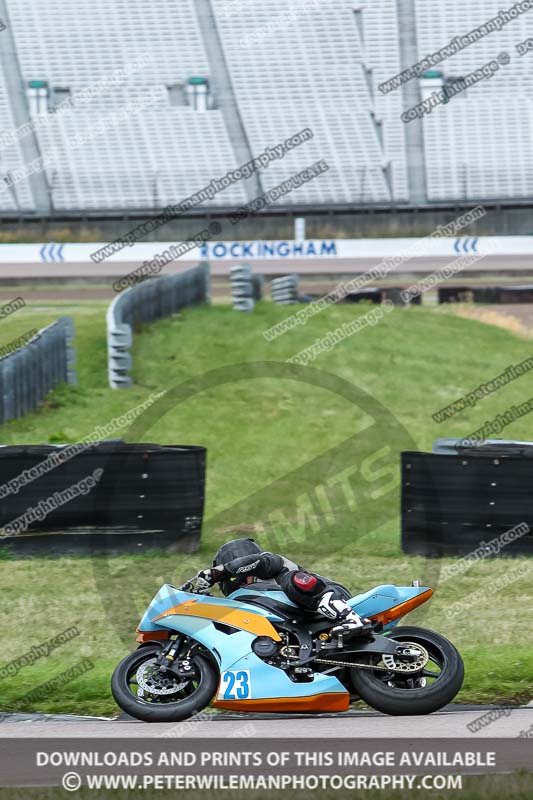 Rockingham no limits trackday;enduro digital images;event digital images;eventdigitalimages;no limits trackdays;peter wileman photography;racing digital images;rockingham raceway northamptonshire;rockingham trackday photographs;trackday digital images;trackday photos