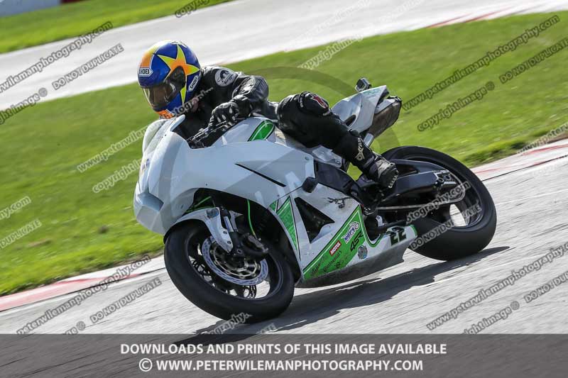 donington no limits trackday;donington park photographs;donington trackday photographs;no limits trackdays;peter wileman photography;trackday digital images;trackday photos