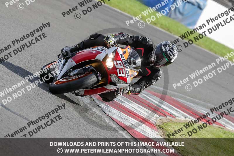 donington no limits trackday;donington park photographs;donington trackday photographs;no limits trackdays;peter wileman photography;trackday digital images;trackday photos