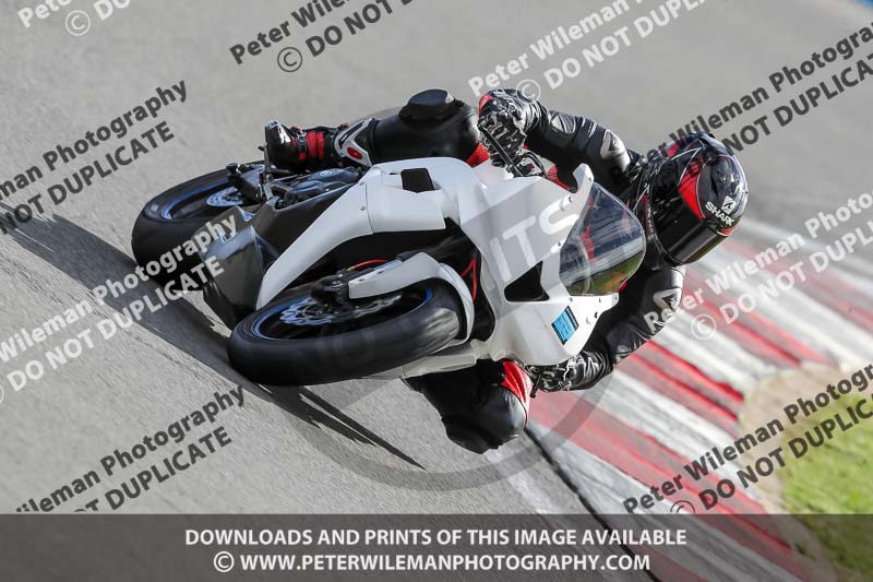 donington no limits trackday;donington park photographs;donington trackday photographs;no limits trackdays;peter wileman photography;trackday digital images;trackday photos