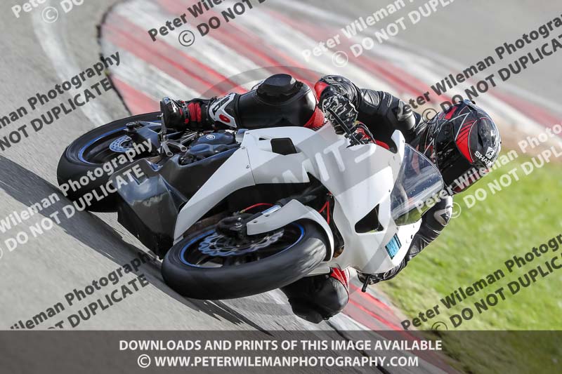 donington no limits trackday;donington park photographs;donington trackday photographs;no limits trackdays;peter wileman photography;trackday digital images;trackday photos