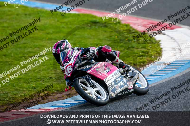 enduro digital images;event digital images;eventdigitalimages;mallory park;mallory park photographs;mallory park trackday;mallory park trackday photographs;no limits trackdays;peter wileman photography;racing digital images;trackday digital images;trackday photos