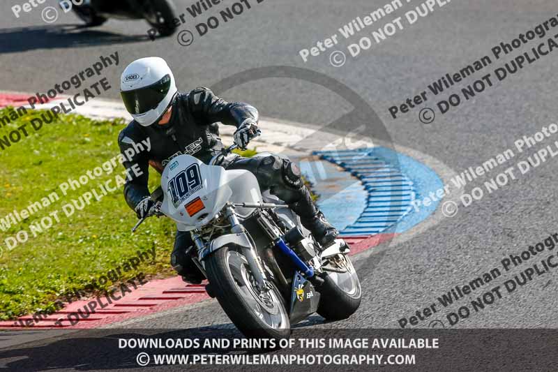 enduro digital images;event digital images;eventdigitalimages;mallory park;mallory park photographs;mallory park trackday;mallory park trackday photographs;no limits trackdays;peter wileman photography;racing digital images;trackday digital images;trackday photos