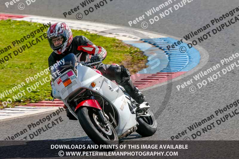 enduro digital images;event digital images;eventdigitalimages;mallory park;mallory park photographs;mallory park trackday;mallory park trackday photographs;no limits trackdays;peter wileman photography;racing digital images;trackday digital images;trackday photos