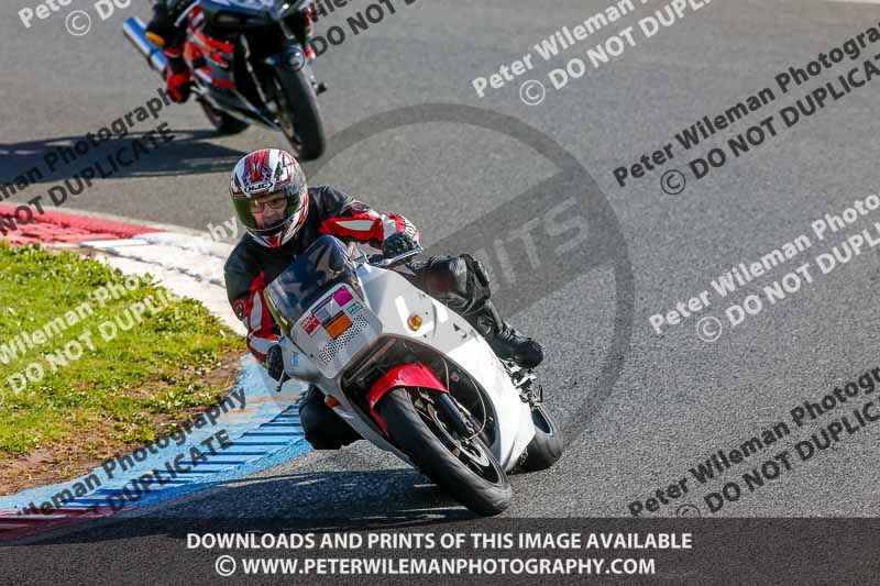 enduro digital images;event digital images;eventdigitalimages;mallory park;mallory park photographs;mallory park trackday;mallory park trackday photographs;no limits trackdays;peter wileman photography;racing digital images;trackday digital images;trackday photos