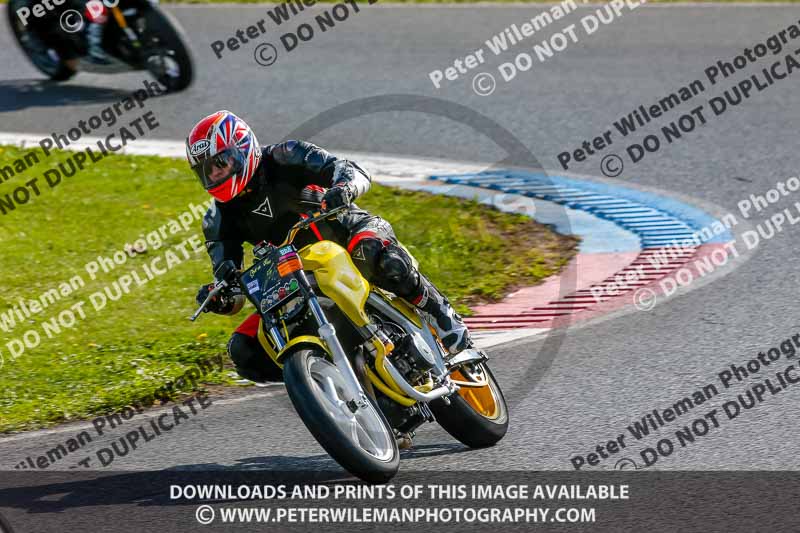 enduro digital images;event digital images;eventdigitalimages;mallory park;mallory park photographs;mallory park trackday;mallory park trackday photographs;no limits trackdays;peter wileman photography;racing digital images;trackday digital images;trackday photos