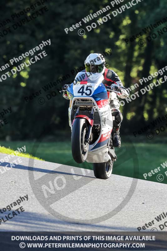 cadwell no limits trackday;cadwell park;cadwell park photographs;cadwell trackday photographs;enduro digital images;event digital images;eventdigitalimages;no limits trackdays;peter wileman photography;racing digital images;trackday digital images;trackday photos