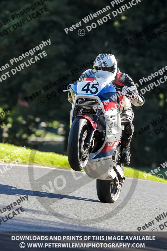 cadwell no limits trackday;cadwell park;cadwell park photographs;cadwell trackday photographs;enduro digital images;event digital images;eventdigitalimages;no limits trackdays;peter wileman photography;racing digital images;trackday digital images;trackday photos