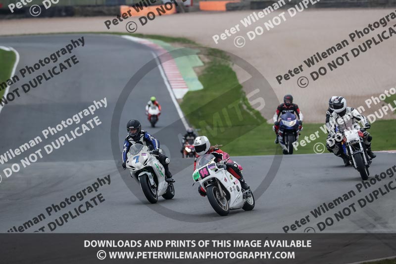 donington no limits trackday;donington park photographs;donington trackday photographs;no limits trackdays;peter wileman photography;trackday digital images;trackday photos