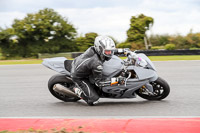 Advanced Group Silver/Grey Bikes