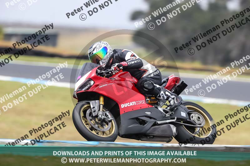 07th to 9th January 2019;Phillip Island;event digital images;motorbikes;no limits;peter wileman photography;trackday;trackday digital images