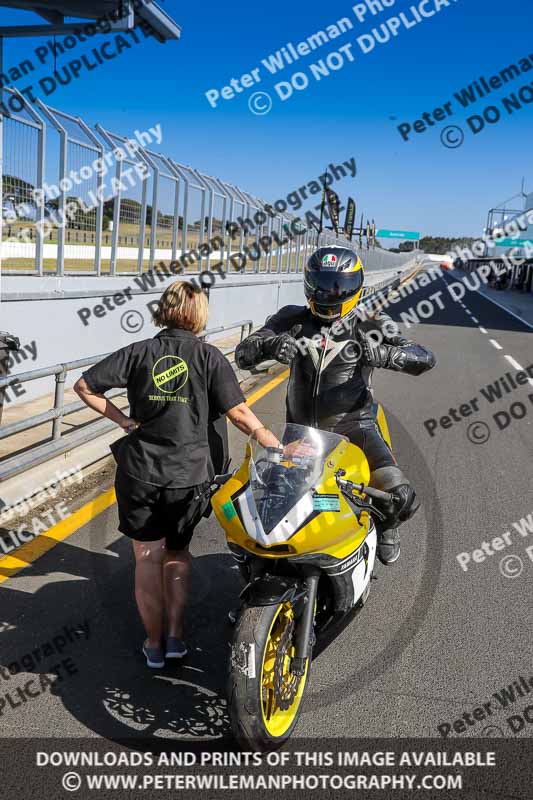 07th to 9th January 2019;Phillip Island;event digital images;motorbikes;no limits;peter wileman photography;trackday;trackday digital images