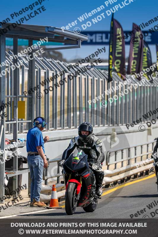 07th to 9th January 2019;Phillip Island;event digital images;motorbikes;no limits;peter wileman photography;trackday;trackday digital images