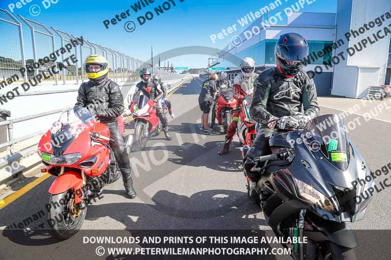 07th to 9th January 2019;Phillip Island;event digital images;motorbikes;no limits;peter wileman photography;trackday;trackday digital images