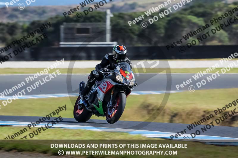 07th to 9th January 2019;Phillip Island;event digital images;motorbikes;no limits;peter wileman photography;trackday;trackday digital images