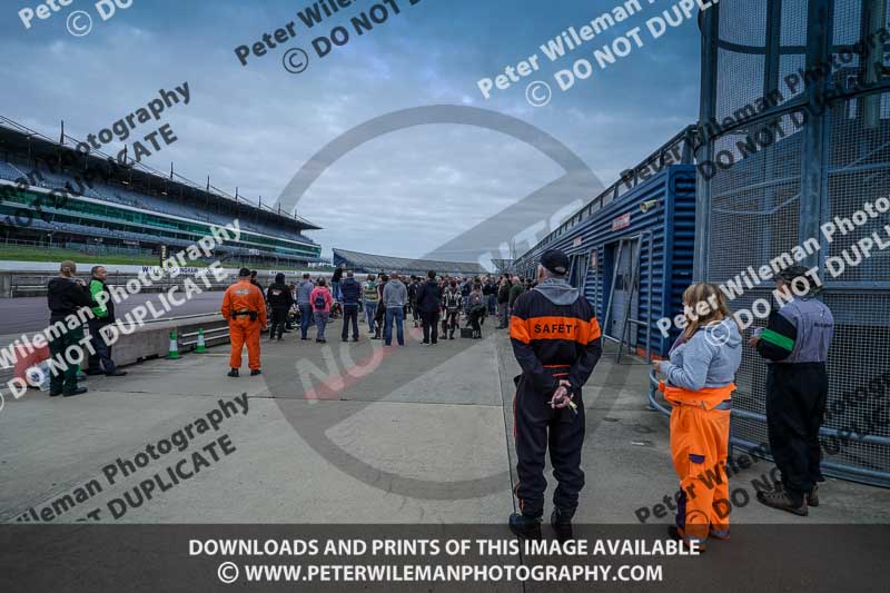 Rockingham no limits trackday;enduro digital images;event digital images;eventdigitalimages;no limits trackdays;peter wileman photography;racing digital images;rockingham raceway northamptonshire;rockingham trackday photographs;trackday digital images;trackday photos