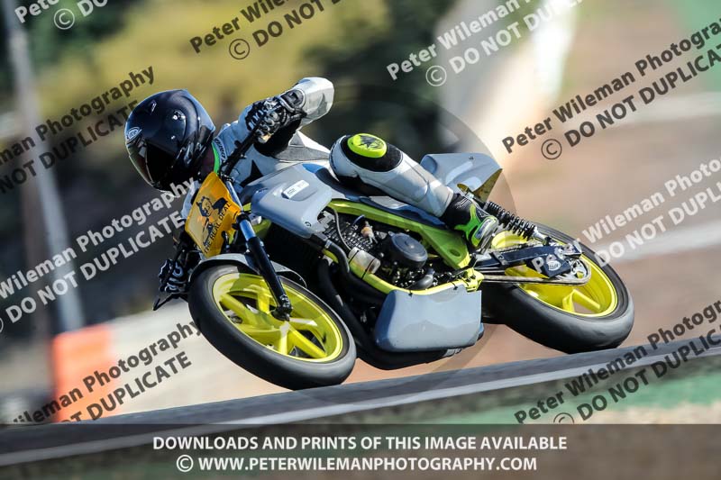 cadwell no limits trackday;cadwell park;cadwell park photographs;cadwell trackday photographs;enduro digital images;event digital images;eventdigitalimages;no limits trackdays;peter wileman photography;racing digital images;trackday digital images;trackday photos