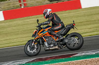 Evening_Low_Mid_Group_Orange_Bikes